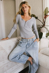 Tycee Fitted Top in Grey