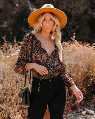 Moments Notice Floral Crop Blouse