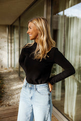 Black Highneck Slim Knit Sweater