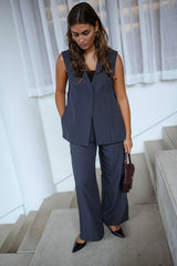 Gray Sleeveless One-Buttoned Vest