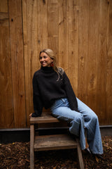 Black Solid Knit Pullover Sweater