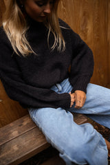 Black Solid Knit Pullover Sweater